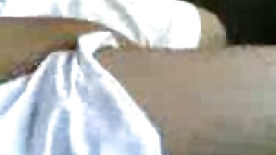 Aventura de masaje de cámara oculta con una joven cerdas xxx checa.