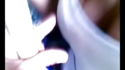 Una chica muy gorda mostrará su coño y muy cerdas lesbianas masturbará su vagina.