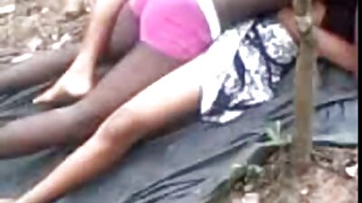 Un hombre calvo alto videos en cerdas jugoso folló un anal maduro y terminó en su cara.
