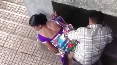 Una polla calva se folla a una rubia gorda y se cerdas tetudas corre en el coño de una chica.