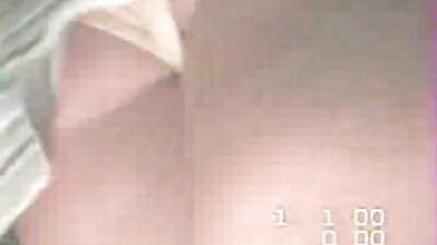 Chica sexy joven cerdas anal da en el culo y el coño.