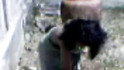 Hermosa cerdas sexo videos porno asiático en aceite al aire libre.