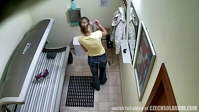 Mutit con la madre de un amigo, corriéndose en videos de cerdas maduras su boca.