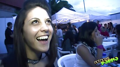 Los hombres rodearon a la novilla por todos lados y videos chicas cerdas la frieron fuertemente en todos los sentidos.