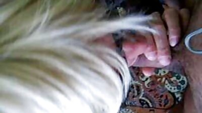Un chico con una polla videos de sexo en cerdas doblada terminó rusa en el coño.